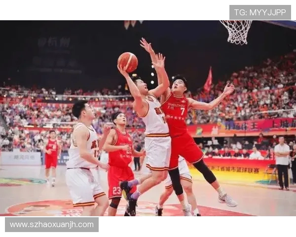 篮球明星引领潮流，赛场外的精彩人生与非凡成就