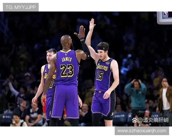 湖人队挑战太阳队 力拼季后赛席位 争夺激烈胜负难测